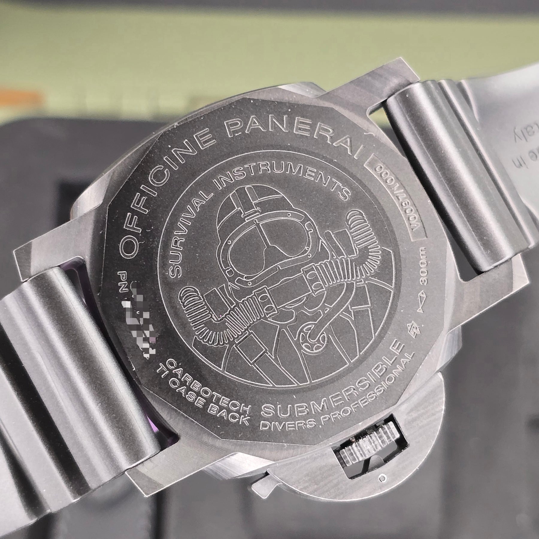 Officine Panerai Submersible Marina Militare Carbotech PAM00979 47mm