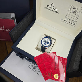 Omega Speedmaster Silver Snoopy Award 310.32.42.50.02.001 full set