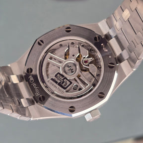 Audemars Piguet Royal Oak Blue 15550st 50th Anniversary movement