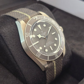 Tudor Black Bay Fifty-Eight 925 79010SG left side case