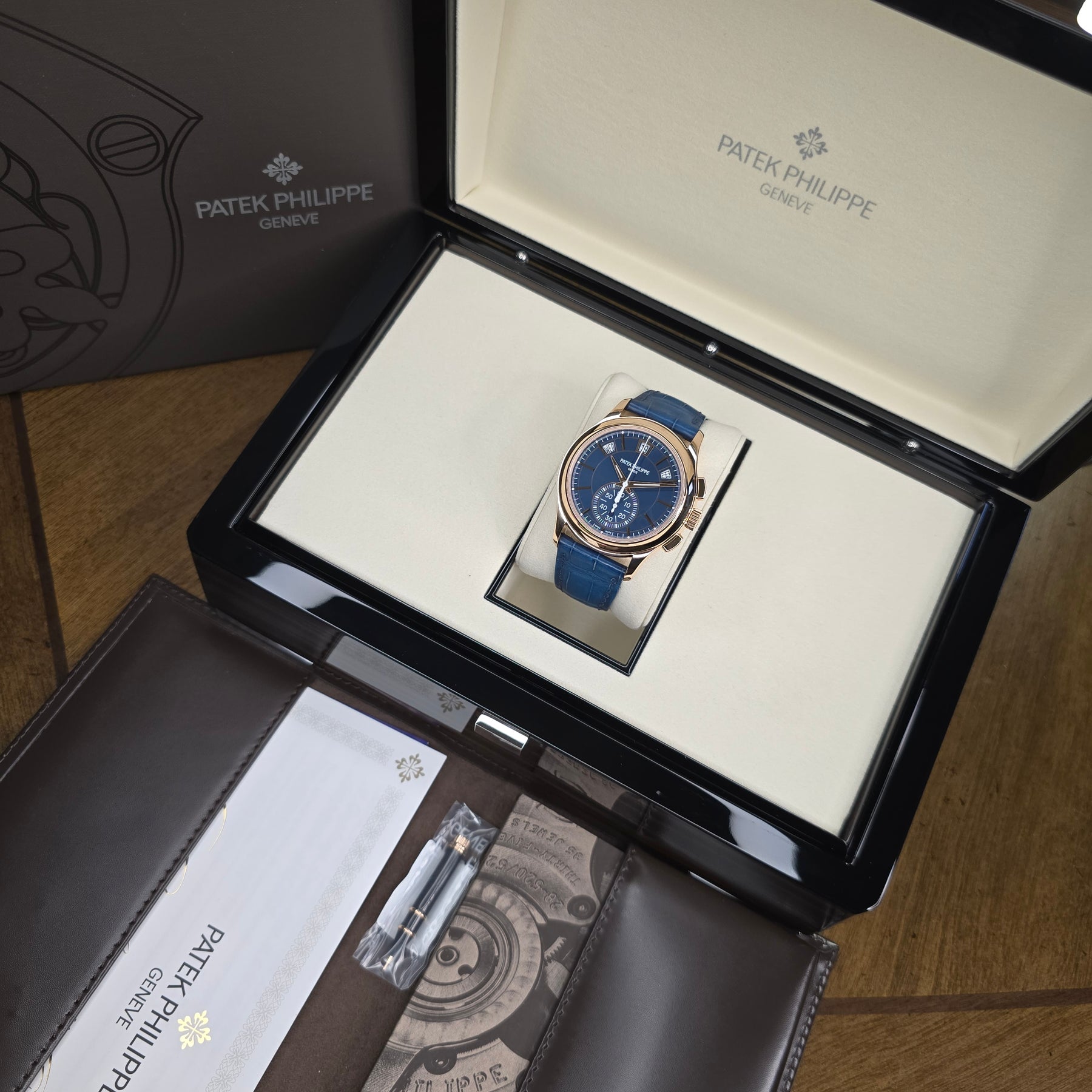 Patek Philippe Complications Annual Calendar 5905R-010 full set
