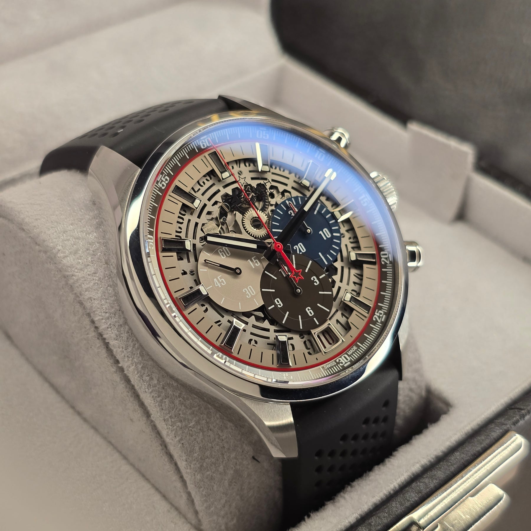 Zenith Chronomaster El Primero 03.2522.400/69.R576 Skeleton left side case