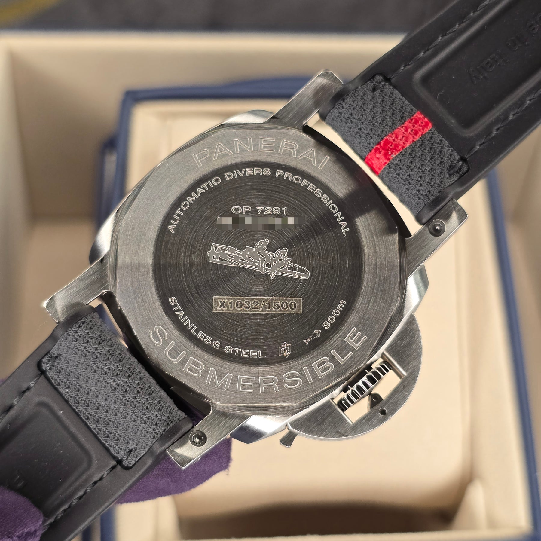 Panerai Luminor Marina Submersible PAM02223 Bianco caseback