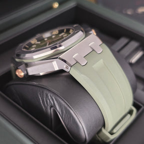 Audemars Piguet Royal Oak Offshore Diver 15720ST lug, rubber strap