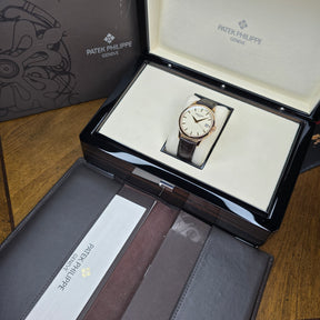 Patek Philippe Calatrava 5227R-001 full set