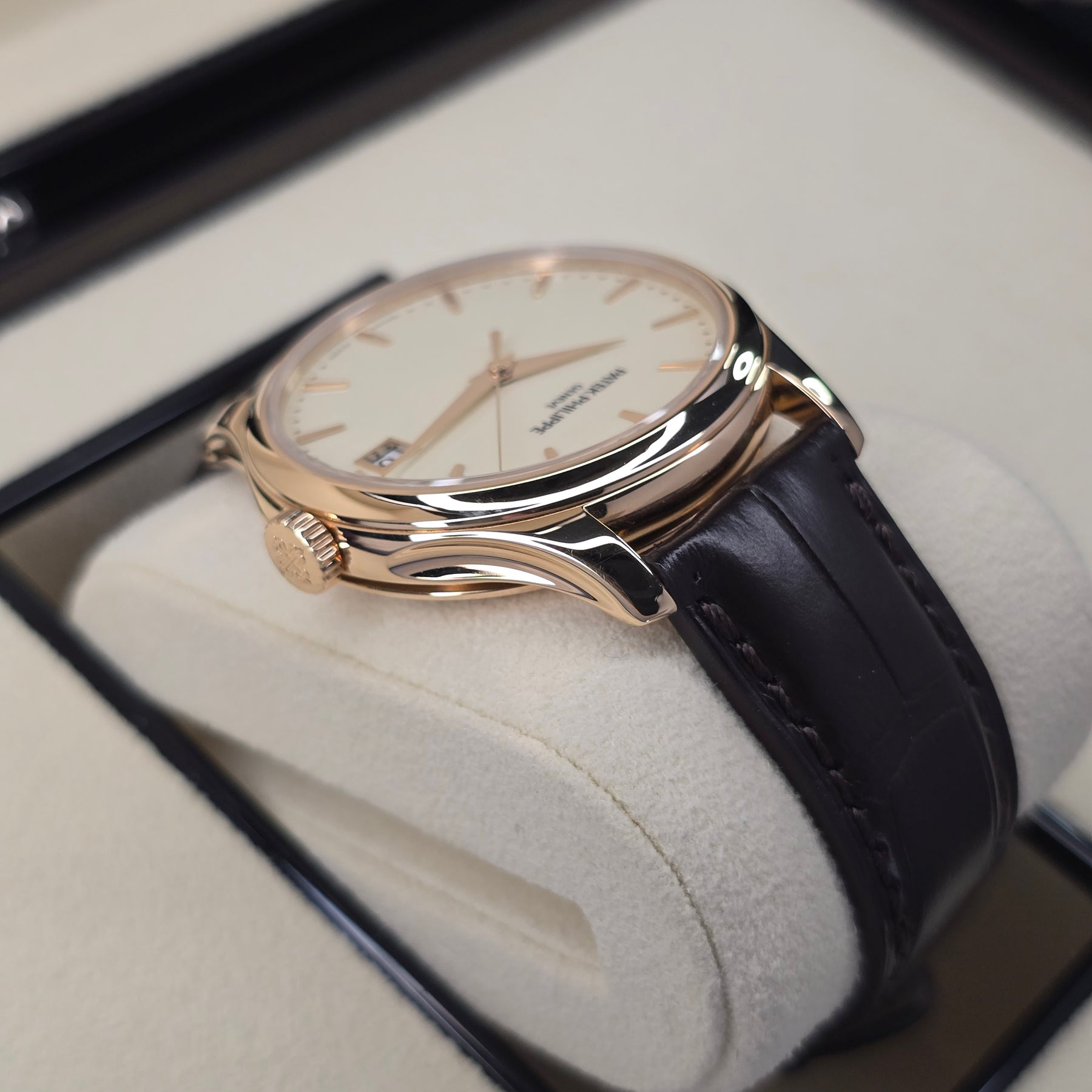 Patek Philippe Calatrava 5227R-001 lug, strap