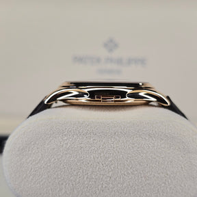 Patek Philippe Calatrava 5227R-001 case
