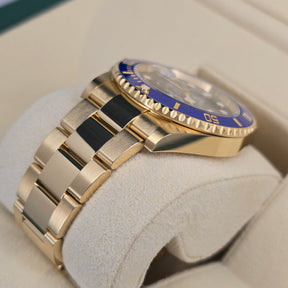 Rolex Submariner Date 18k Yellow Gold 126618LB Bluesy lug, oyster bracelet