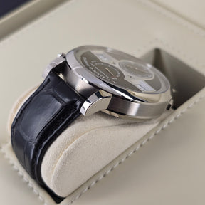 A. Lange & Sohne Zeitwerk Date 148.038 lug, case view