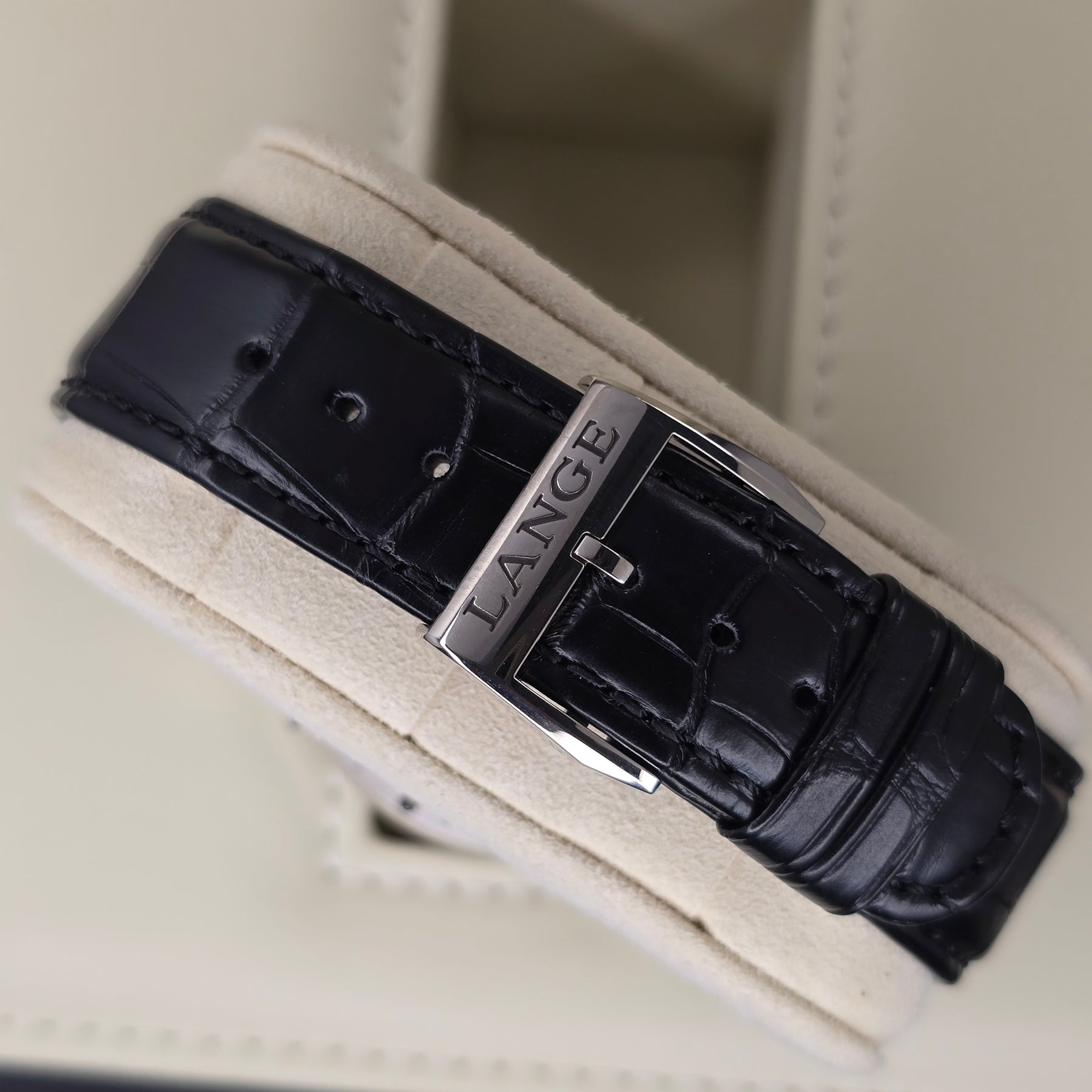 A. Lange & Sohne Zeitwerk Date 148.038 clasp view