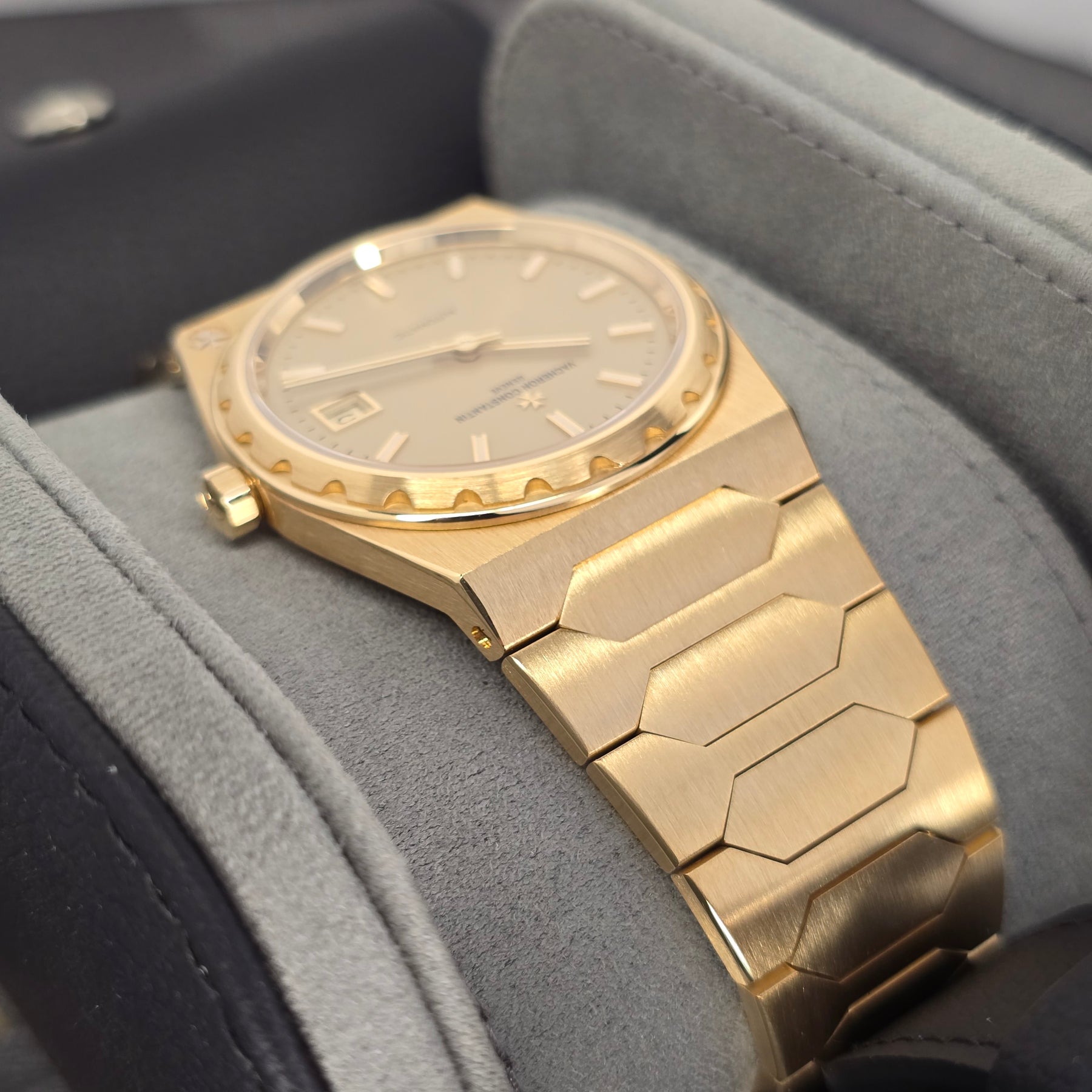 Vacheron Constantin Historiques 222 4200H/222J-B935 lug, bracelet