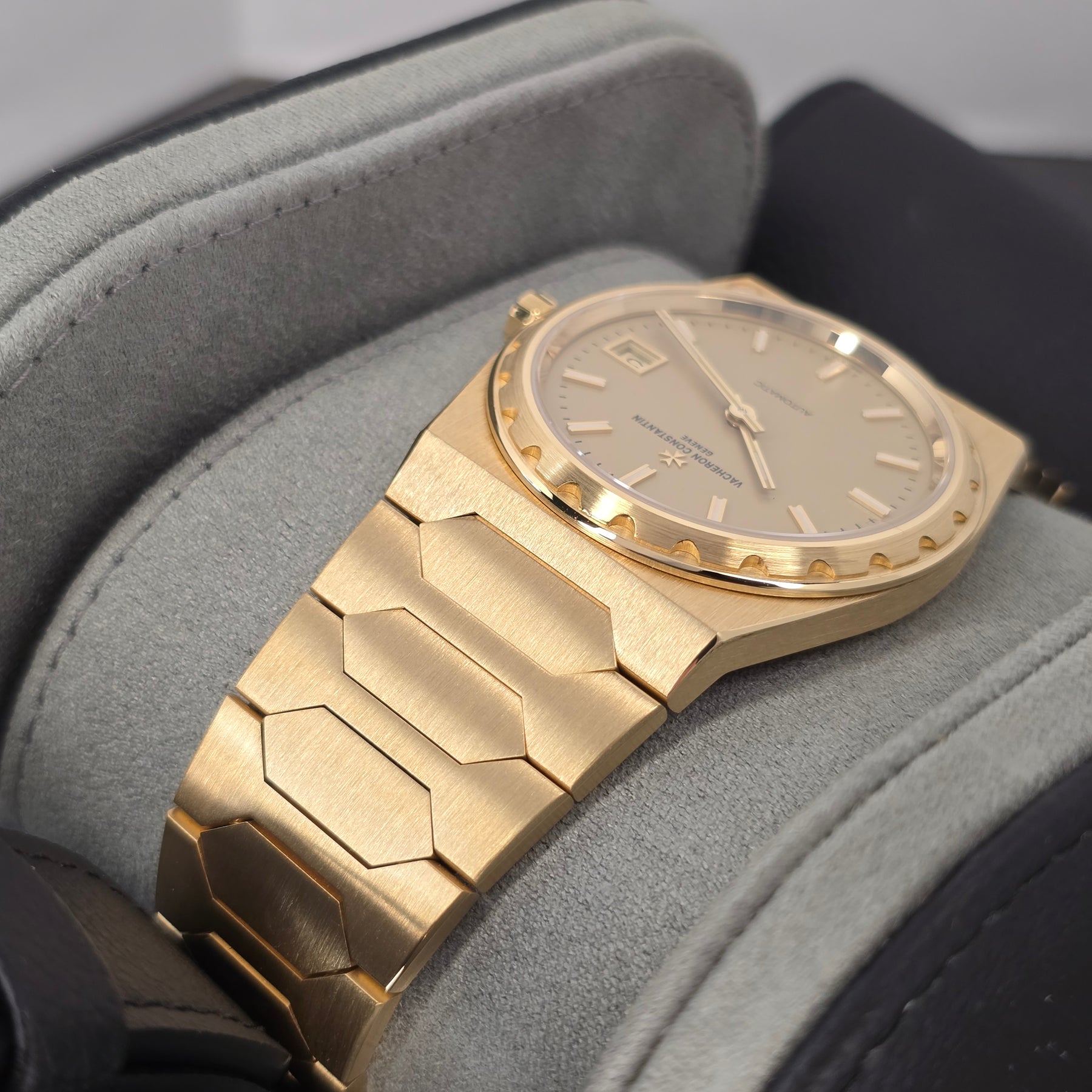 Vacheron Constantin Historiques 222 4200H/222J-B935 lug, bracelet