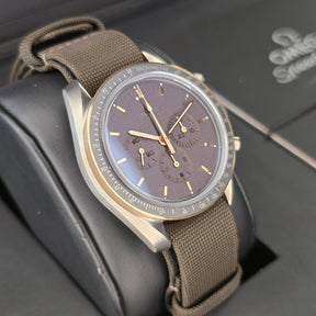 Omega Speedmaster Apollo 11 45th Anniversary 311.62.42.30.06.001  left side case view