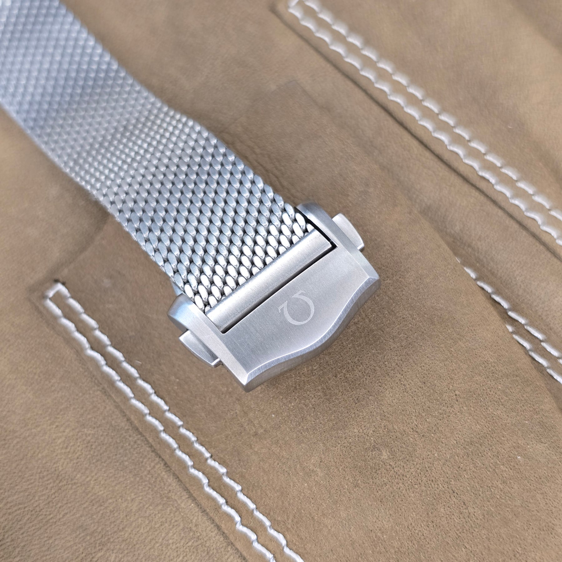 Omega Seamster Diver 300m No Time To Die clasp