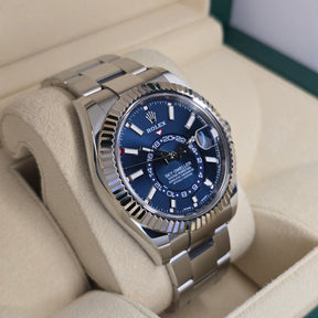 Rolex Sky-Dweller Blue Dial 326934 left side case view