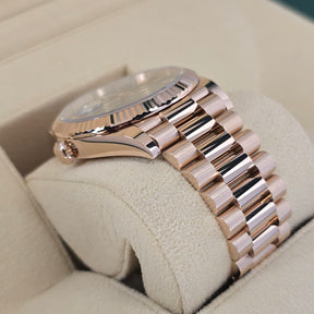 Rolex Day-Date Rose Gold Olive 228235  lug, presidential bracelet