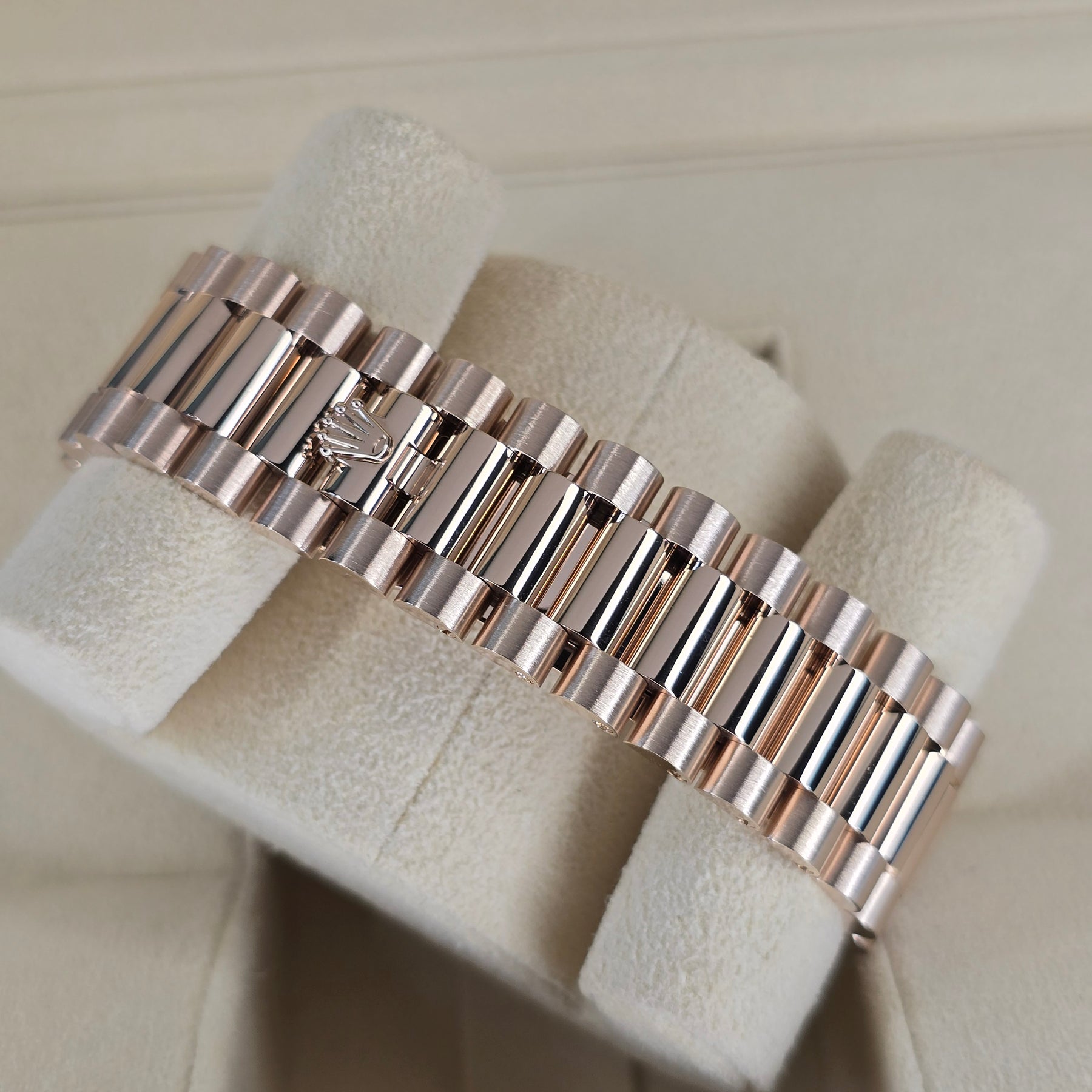 Rolex Day-Date Rose Gold Olive 228235  clasp