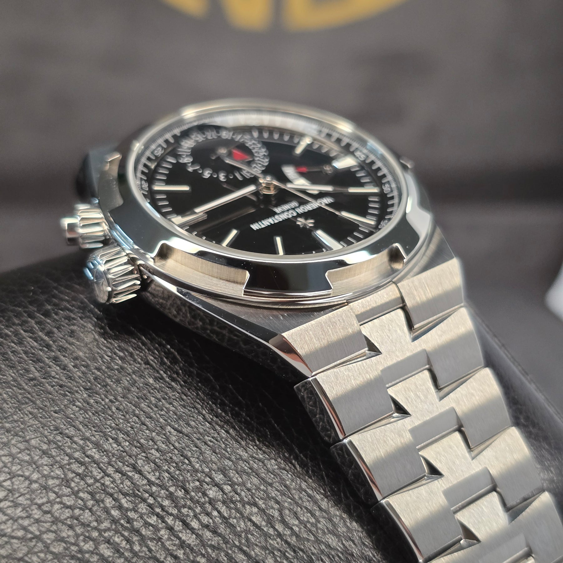 Vacheron Constantin Overseas 7920V Dual Time bracelet