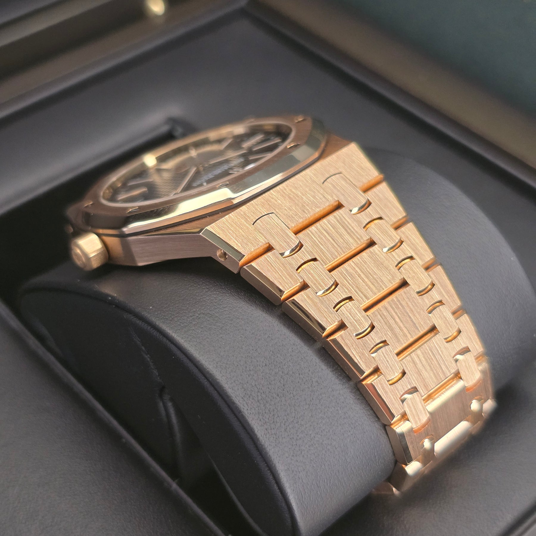 Audemars Piguet Royal Oak Jumbo 16202or lug, bracelet
