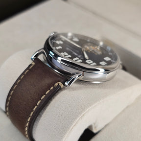H. Moser & Cie Heritage Tourbillon 8804-1200 lug, strap