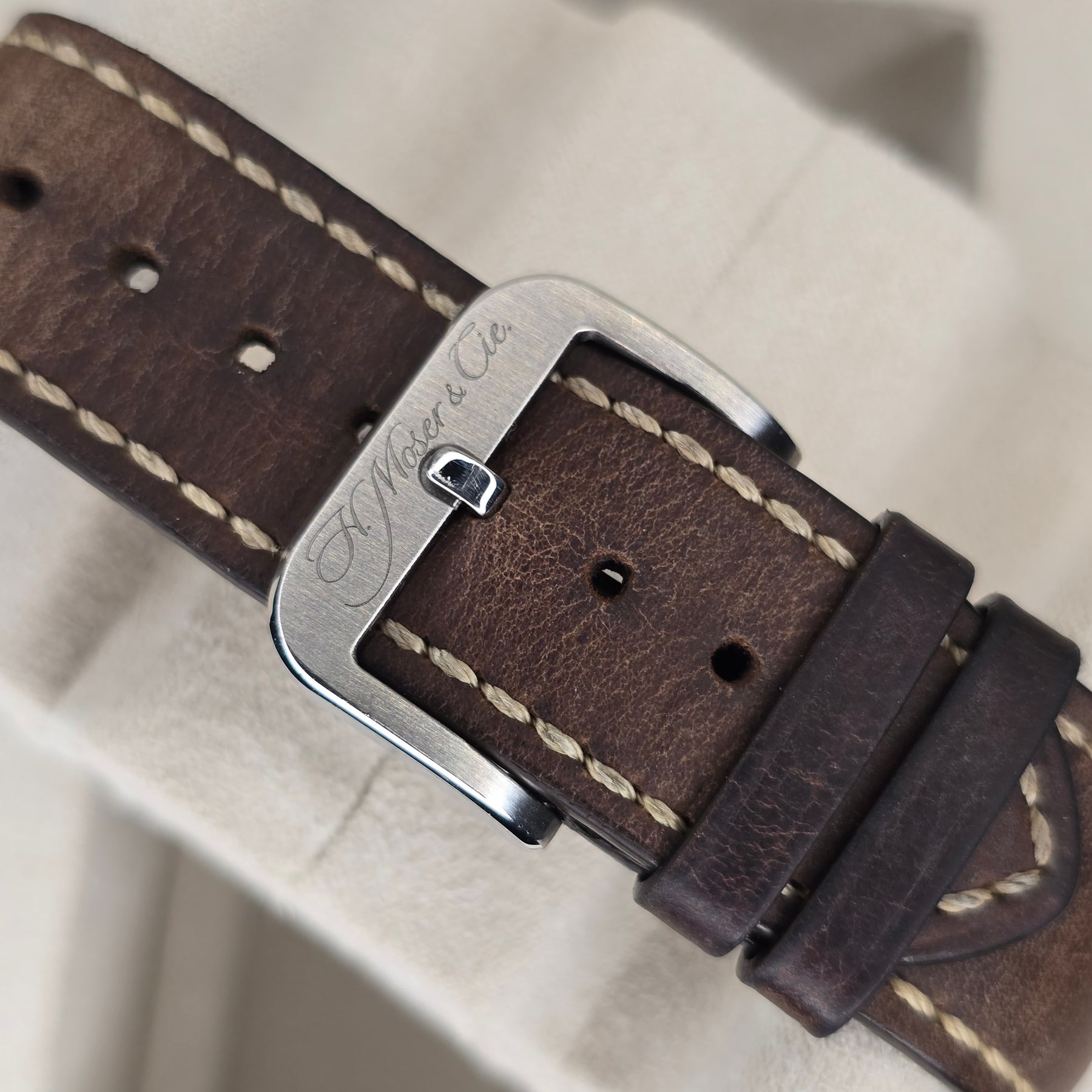 H. Moser & Cie Heritage Tourbillon 8804-1200 clasp