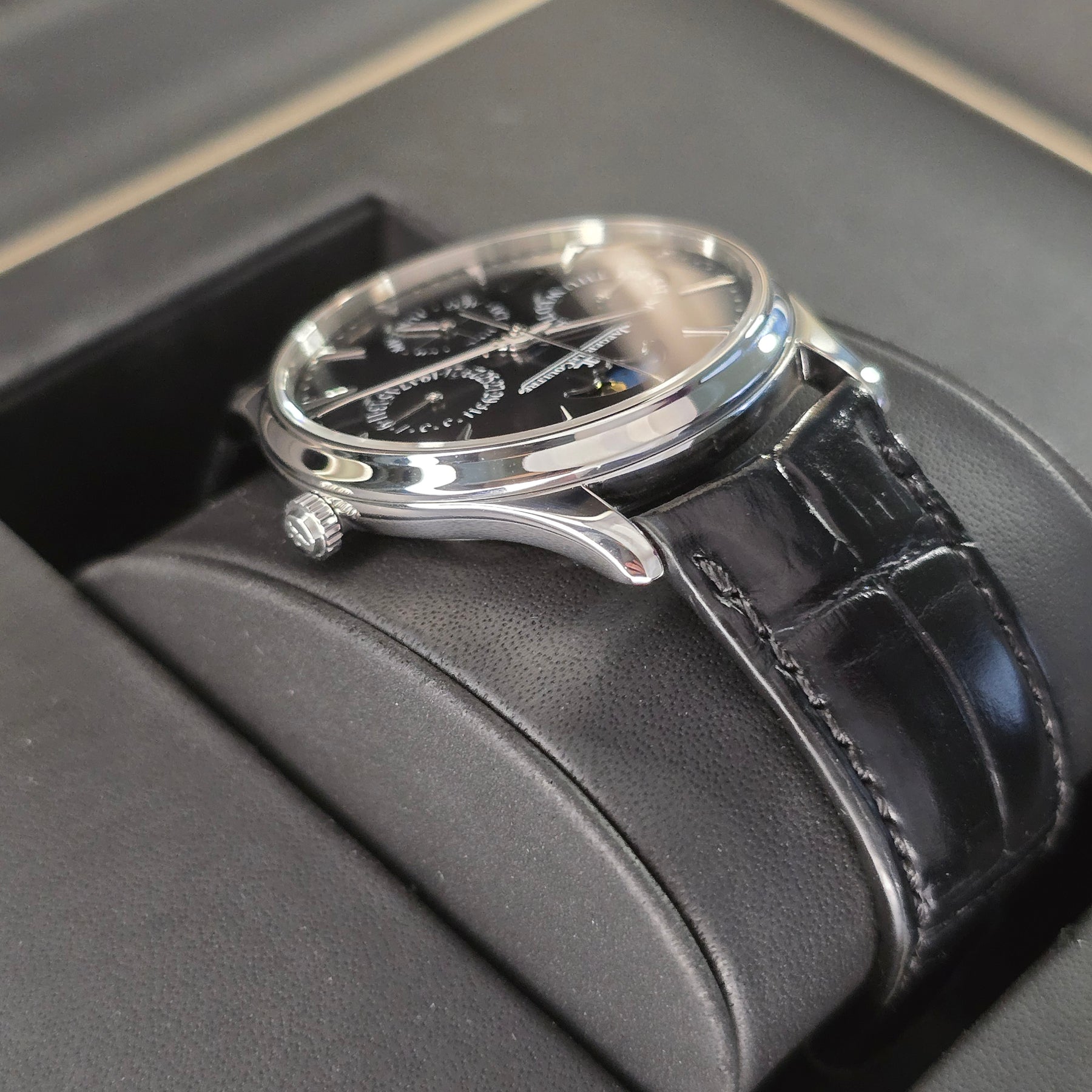 Jaeger-LeCoultre Master Ultra Thin Perpetual Q1308470  lug, strap