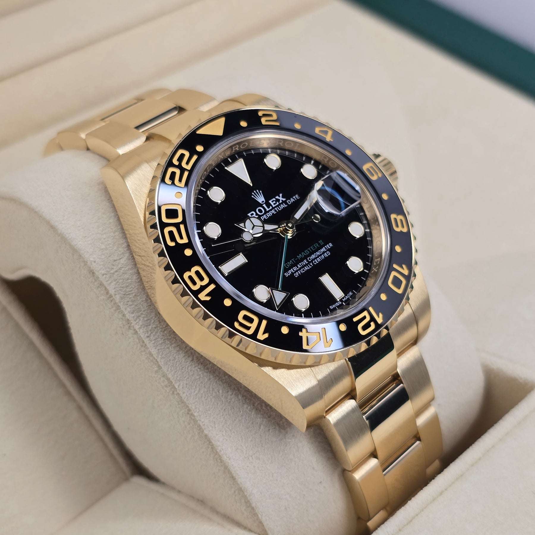 Rolex GMT-Master II 116718LN  left side case