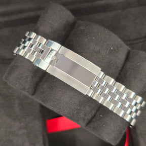 Tudor Black Bay Chrono Boutique Edition M79360B  clasp
