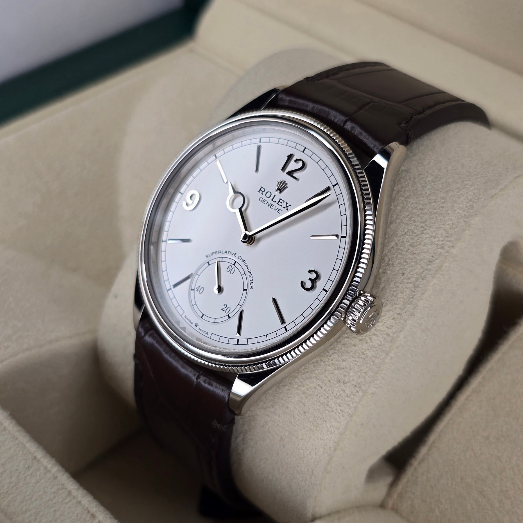 Rolex Perpetual 1908 52509 right side case