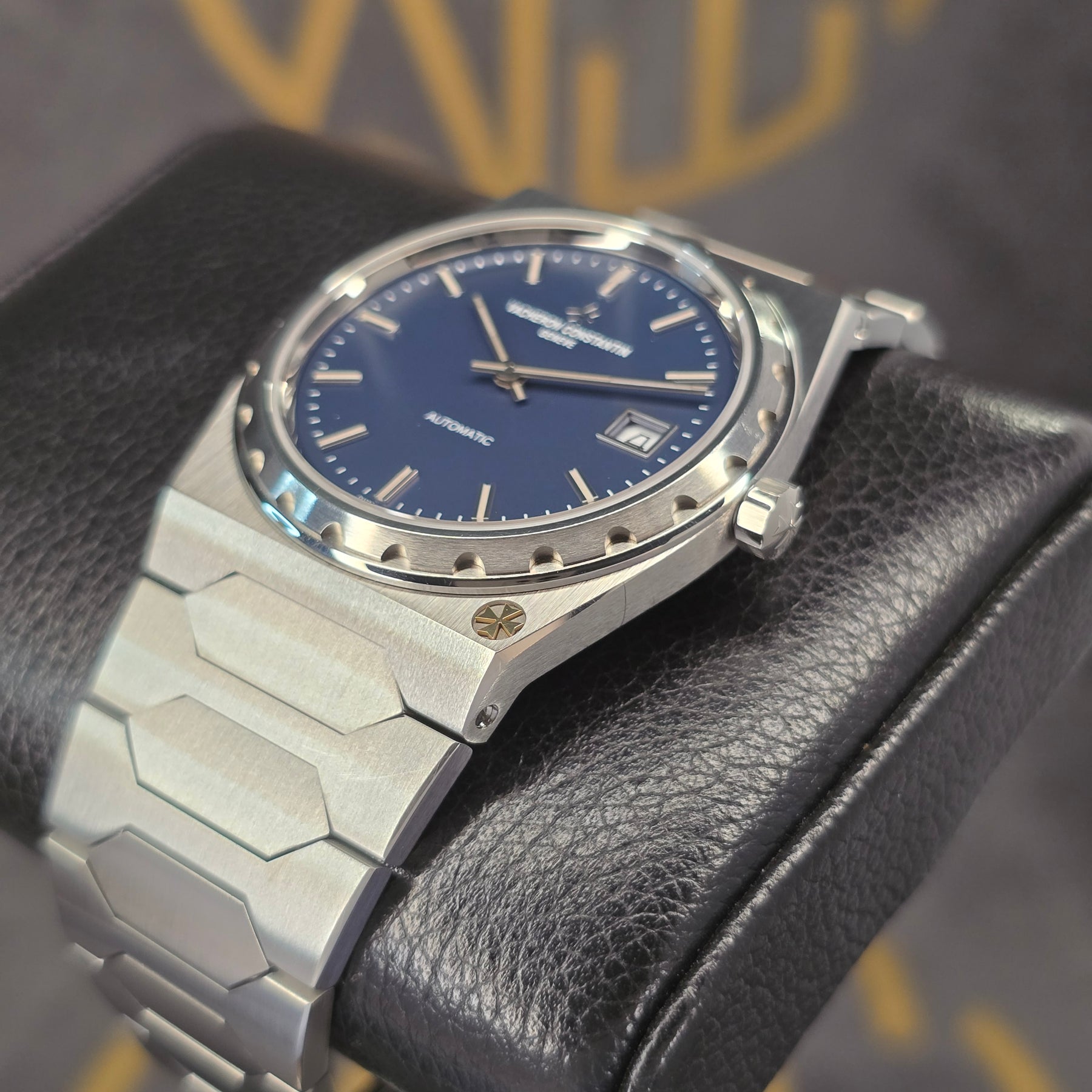 Vacheron Constantin Historiques 222 4200H/222A case right