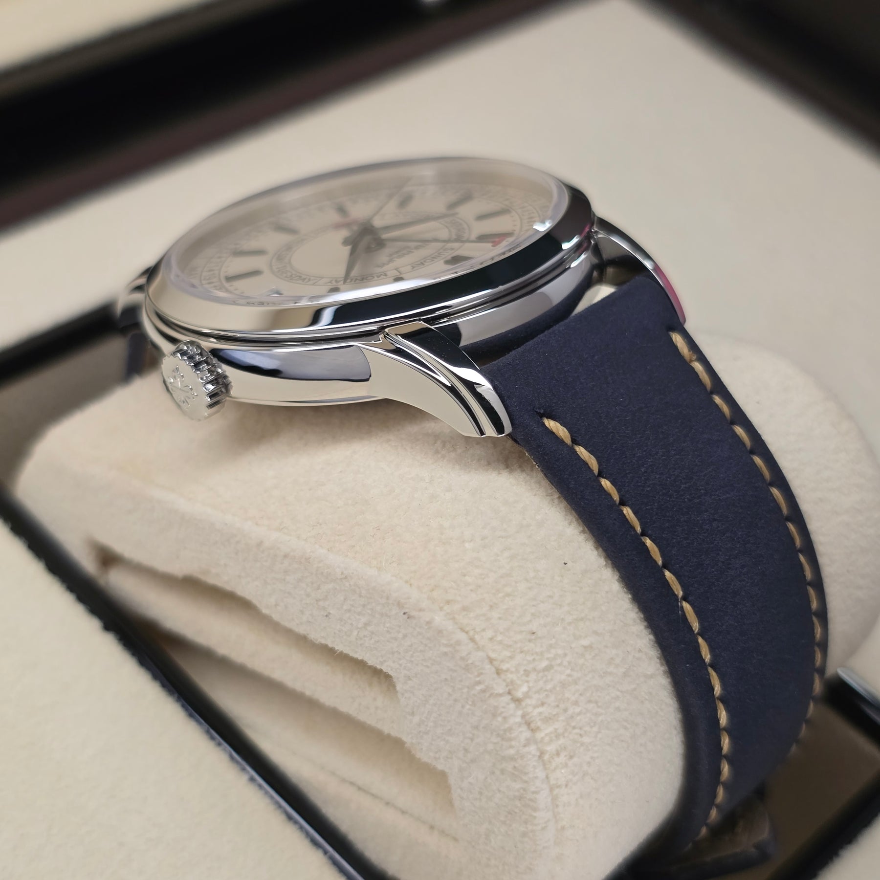 Patek Philippe Weekly Calendar 5212A-001  lug, strap