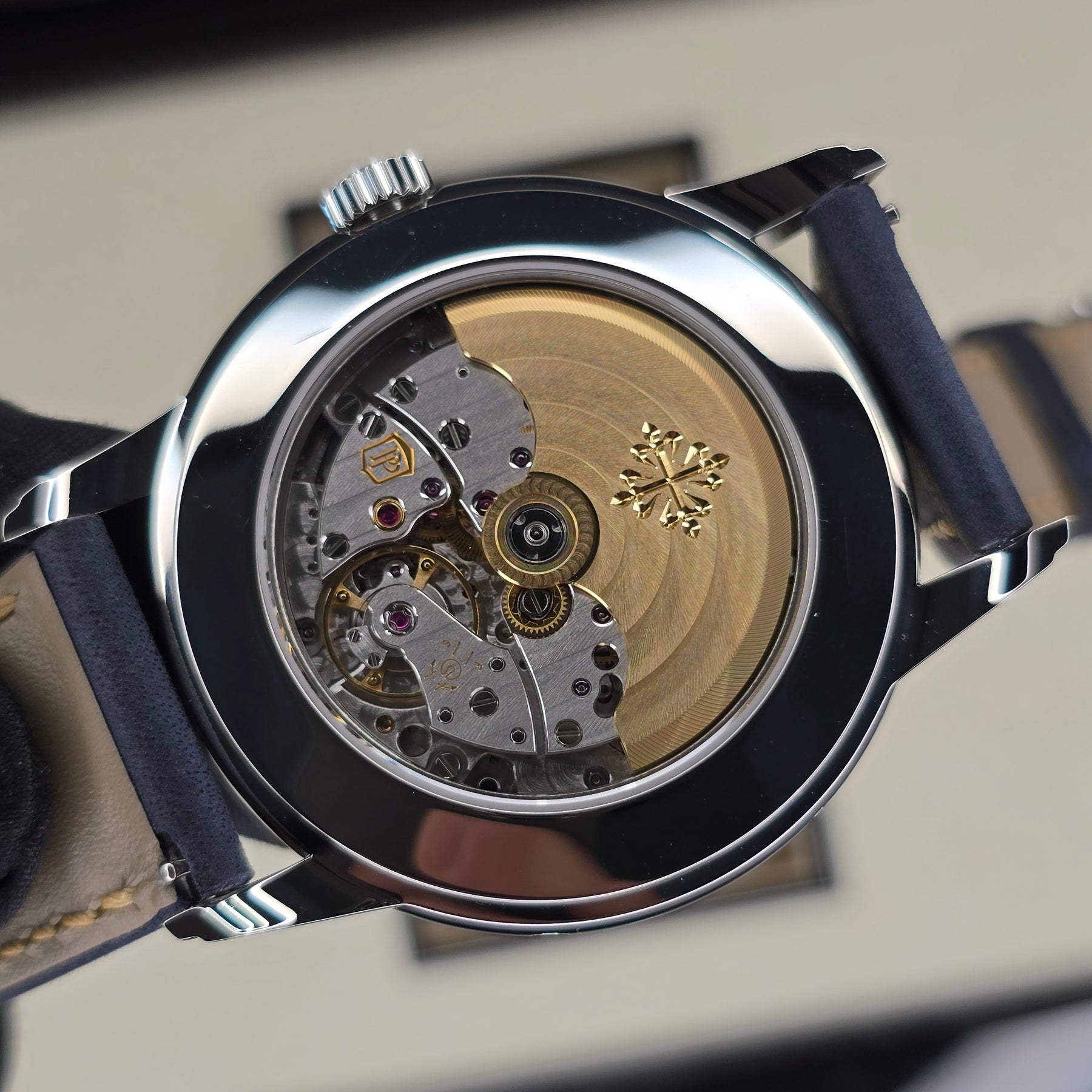 Patek Philippe Weekly Calendar 5212A-001  movement