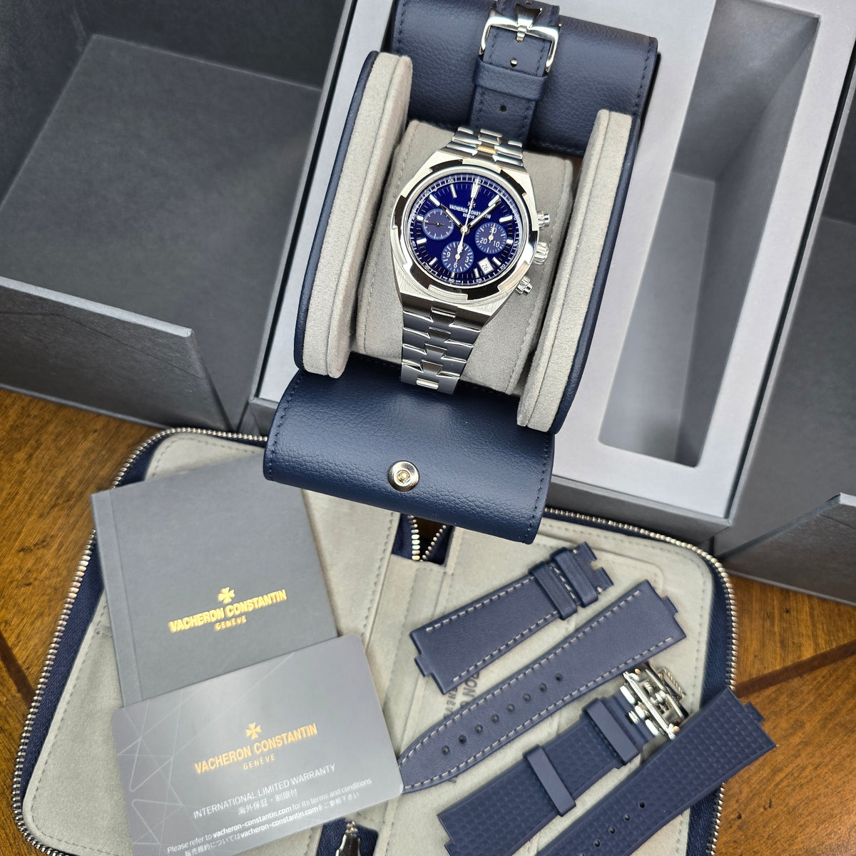 Vacheron Constantin Overseas Chrono 5520v full set