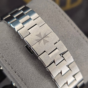 Vacheron Constantin Overseas Chrono 5520v clasp