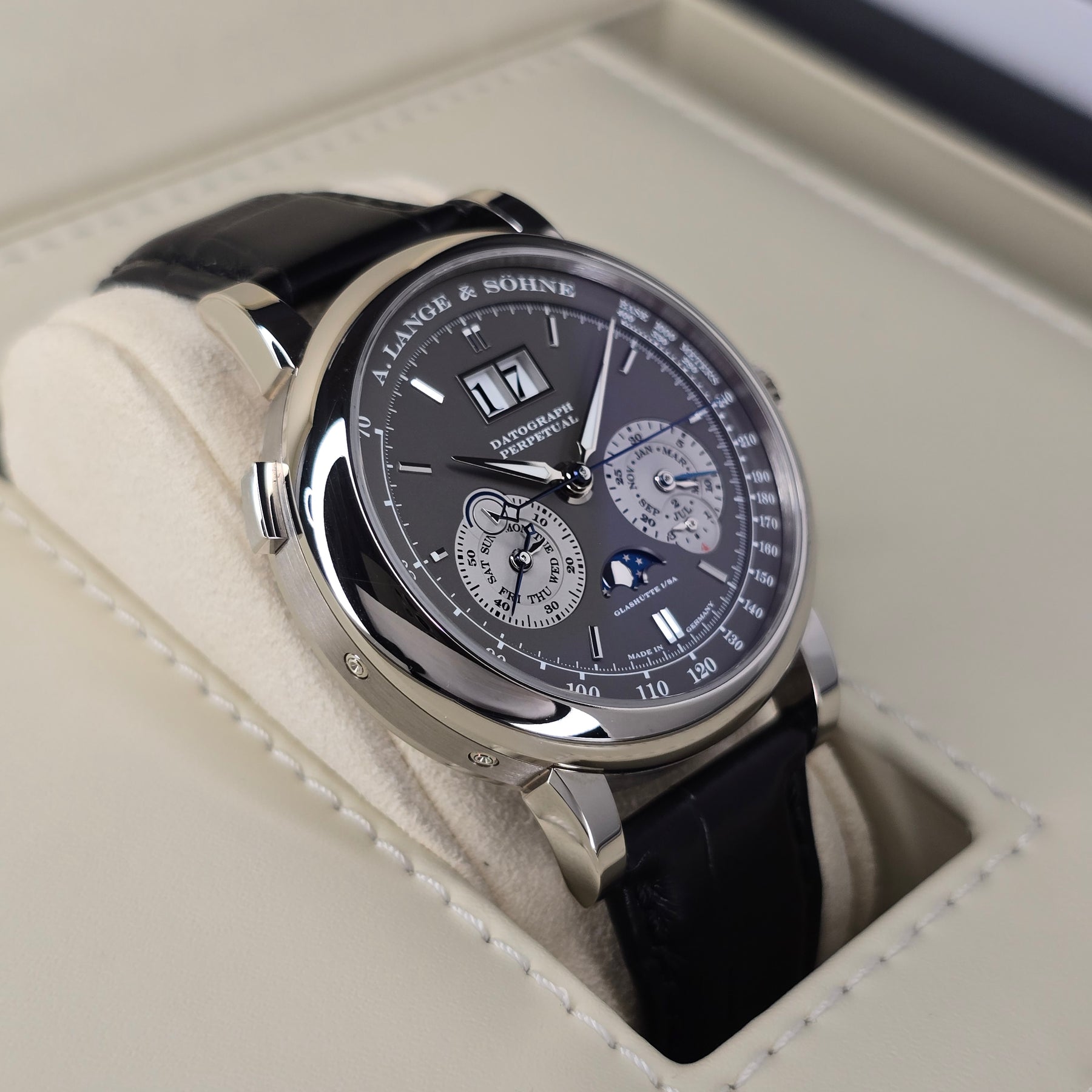 A. Lange & Sohne Datograph Perpetual 410.038 right side case