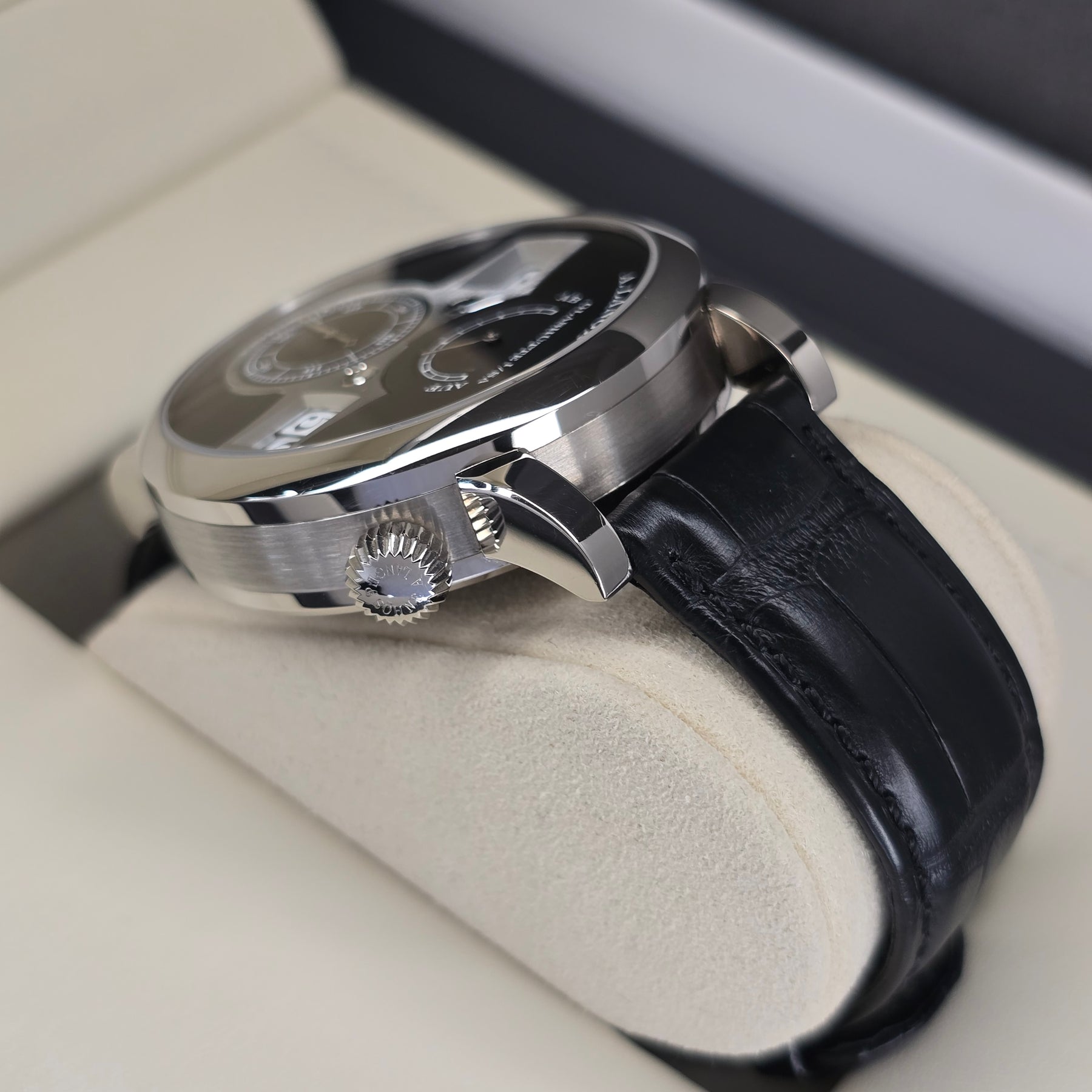A. Lange & Sohne Zeitwerk 140.029 lug, strap