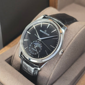 Jeager-LeCoultre Master Ultra Thin Moonphase Q1368471  right side case view
