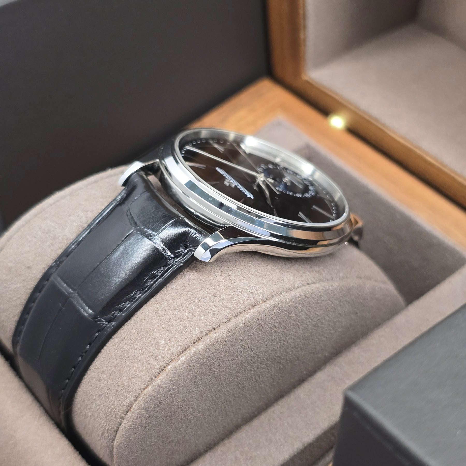 Jeager-LeCoultre Master Ultra Thin Moonphase Q1368471  lug and strap