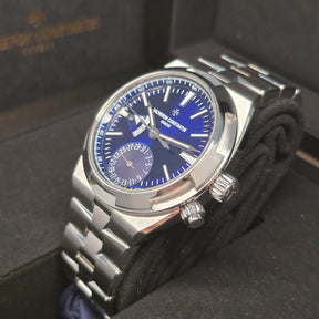 Vacheron Constantin Overseas Dual Time 7900v right side case