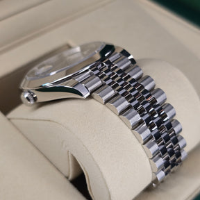 Rolex Datejust 41 126300 Wimbledon lug, jubilee bracelet