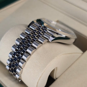 Rolex Datejust 41 126300 Wimbledon jubilee bracelet