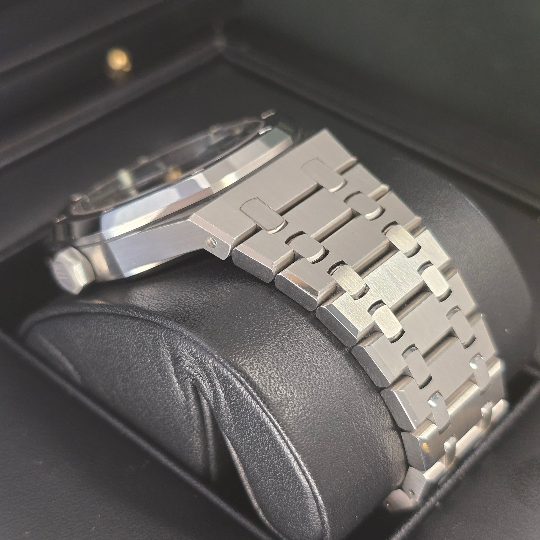 Audemars Piguet Royal Oak Blue Dial 15500st 41mm