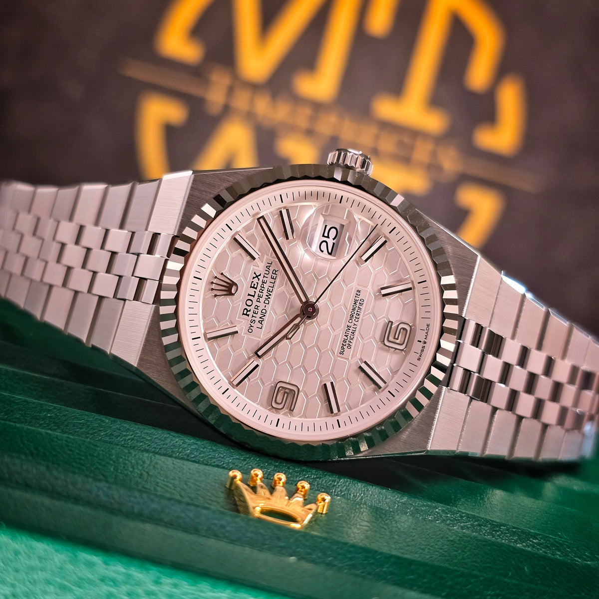 Rolex Land-Dweller 127334 dial