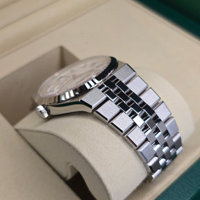 Rolex Land-Dweller 127334 lug, bracelet