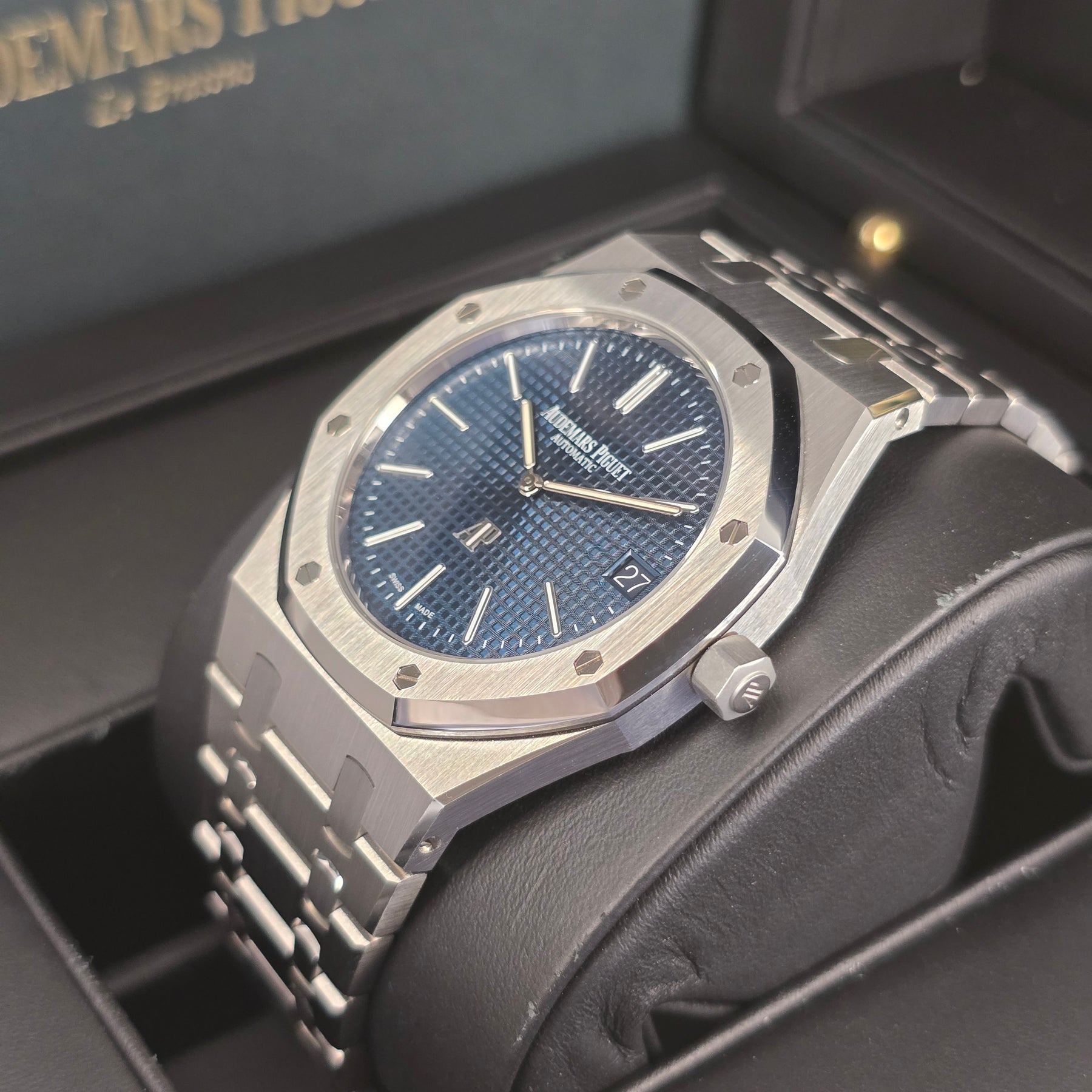 Audemars Piguet Royal Oak Jumbo Extra-Thin 16202st  left side case