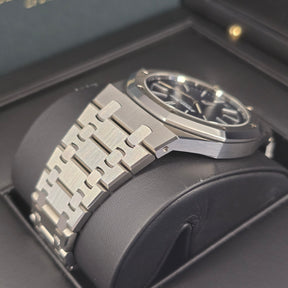 Audemars Piguet Royal Oak Jumbo Extra-Thin 16202st lug, bracelet