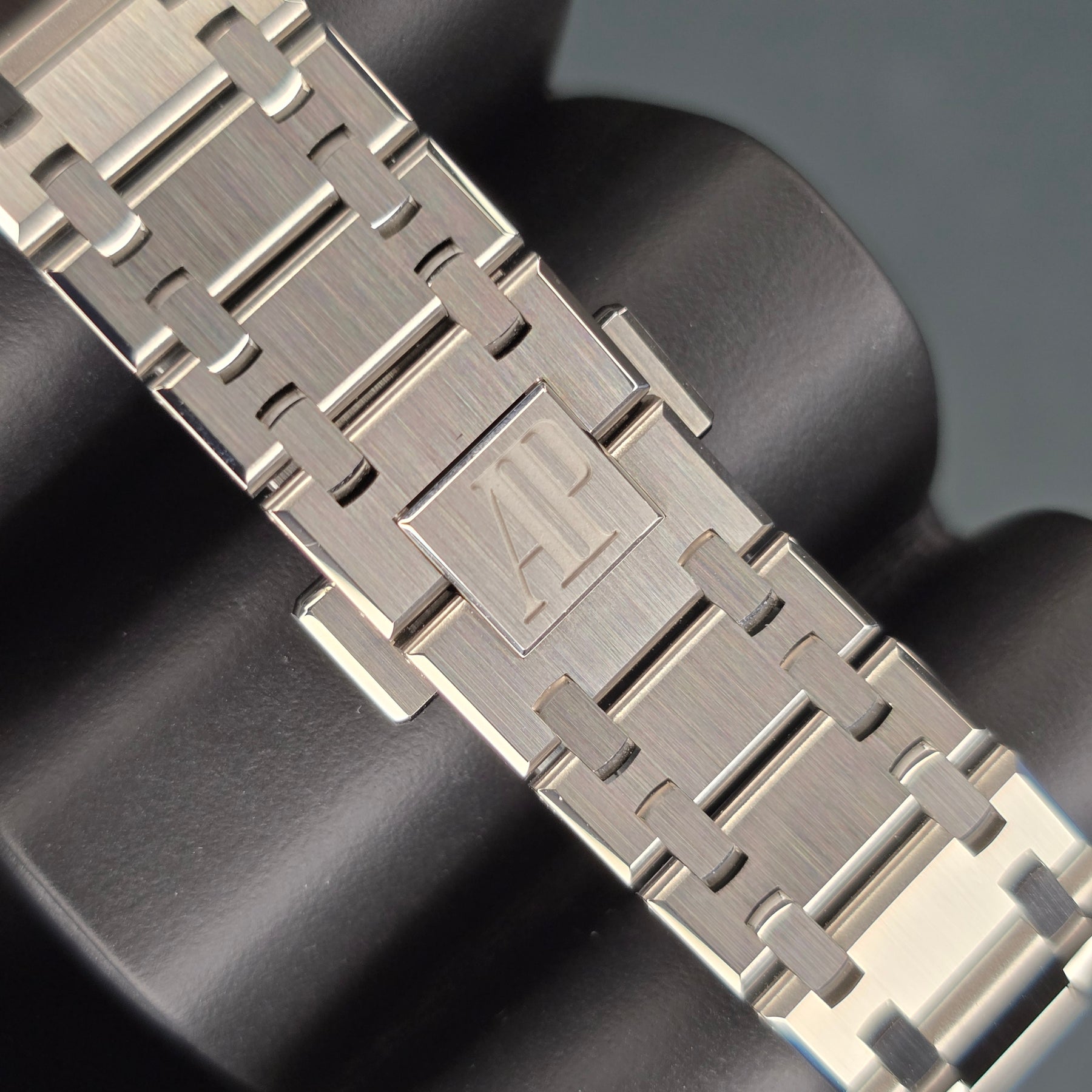 Audemars Piguet Royal Oak Jumbo Extra-Thin 16202st  clasp