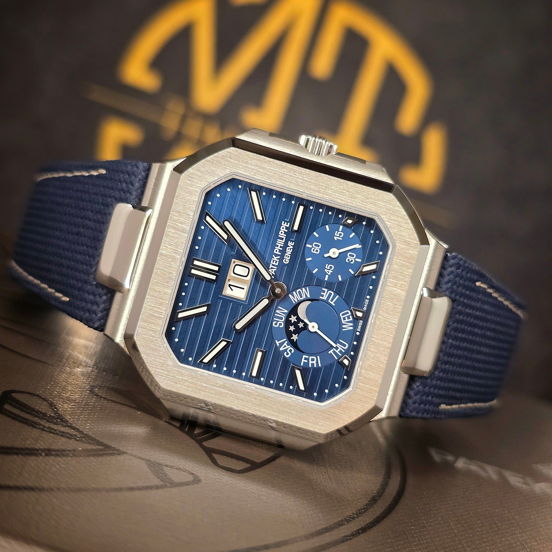 Patek Philippe Cubitus 5822P Moonphase  dial