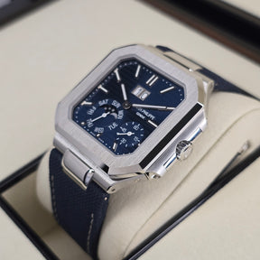 Patek Philippe Cubitus 5822P Moonphase right side case
