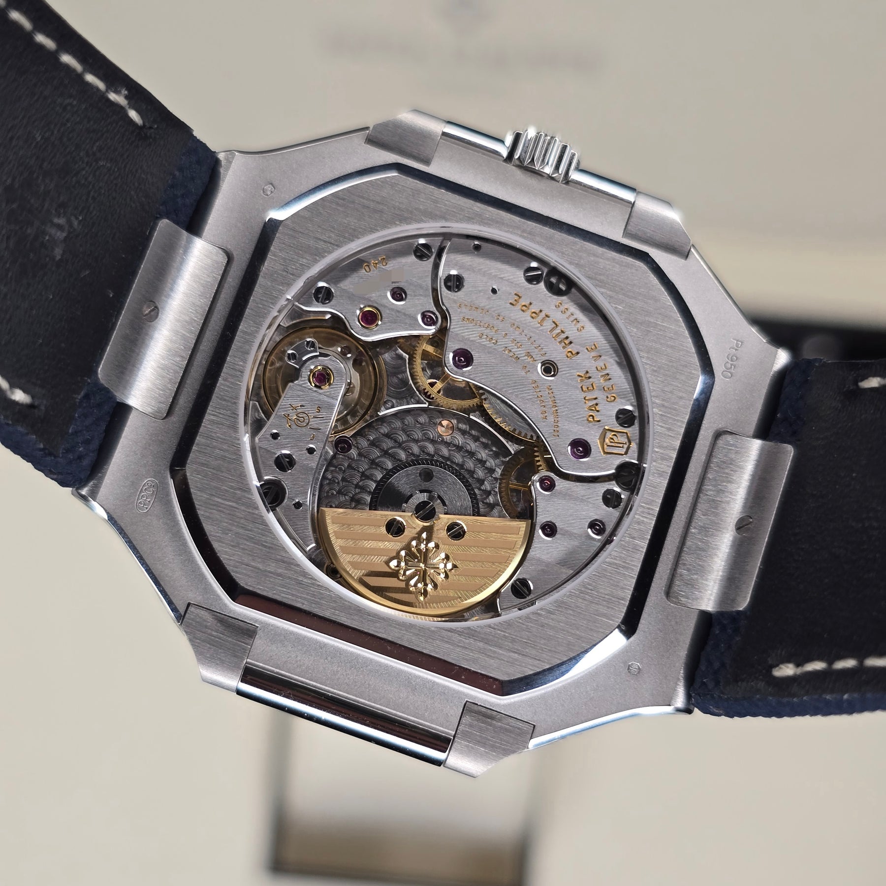 Patek Philippe Cubitus 5822P Moonphase movement